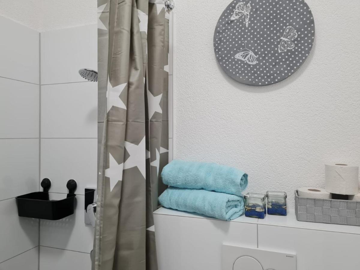 Pension Am Rathaus, 24H Check-In Mundelsheim Екстер'єр фото